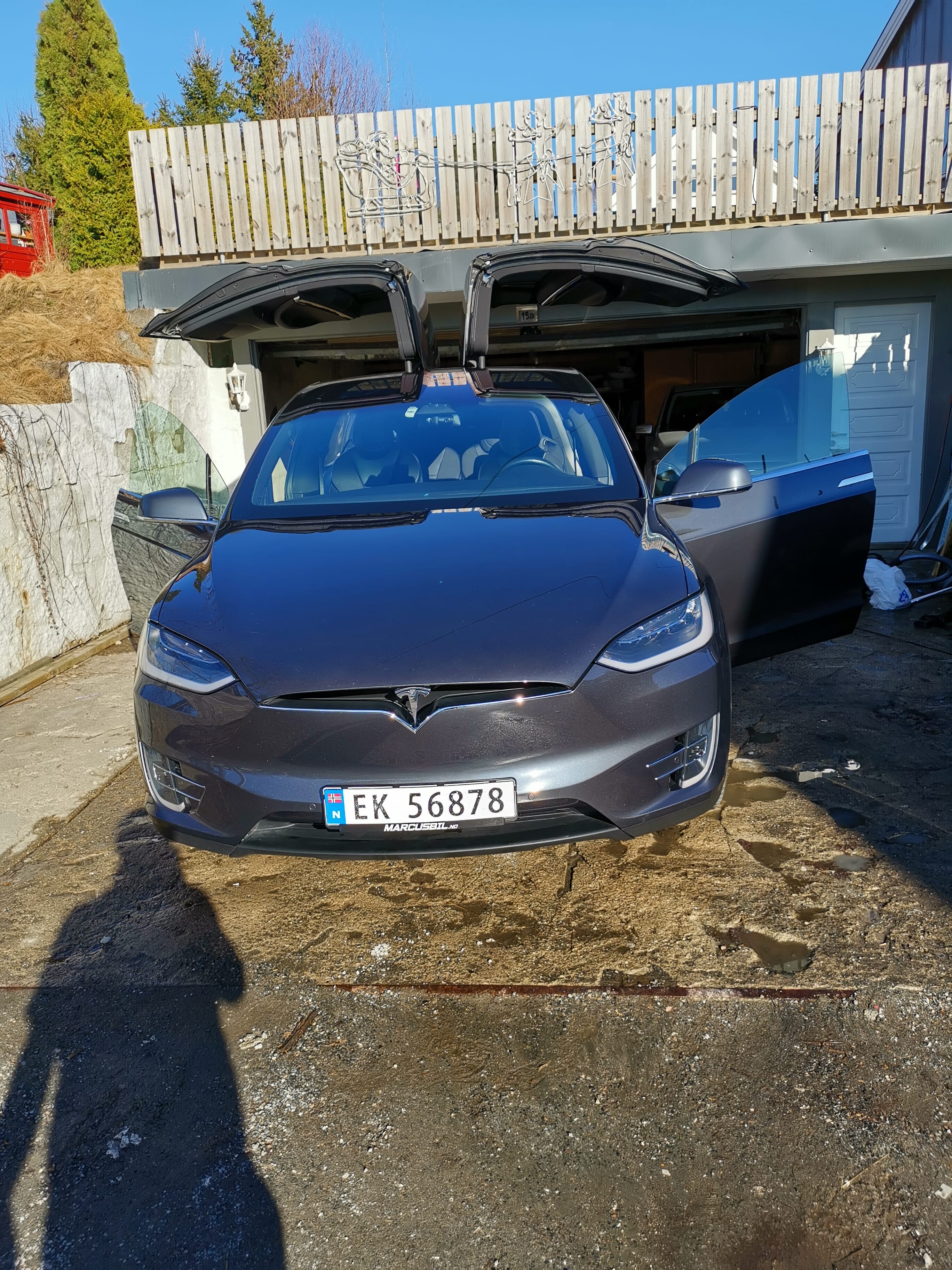 Tesla Model X med Vinterdekk