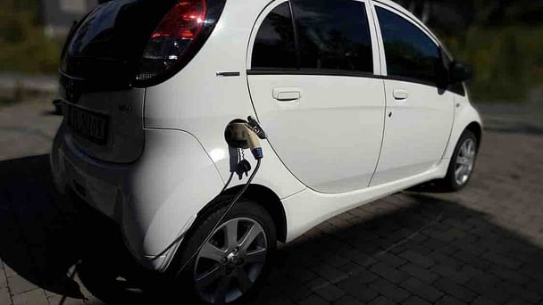 Peugeot iOn