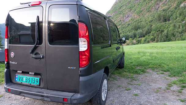 Fiat Doblo Cargo med Skistativ