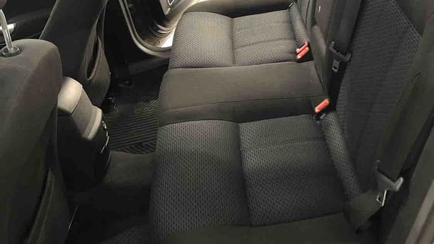 Ford Mondeo med Lydinngang