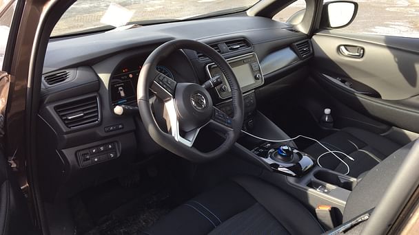 Nissan Leaf med Lydinngang