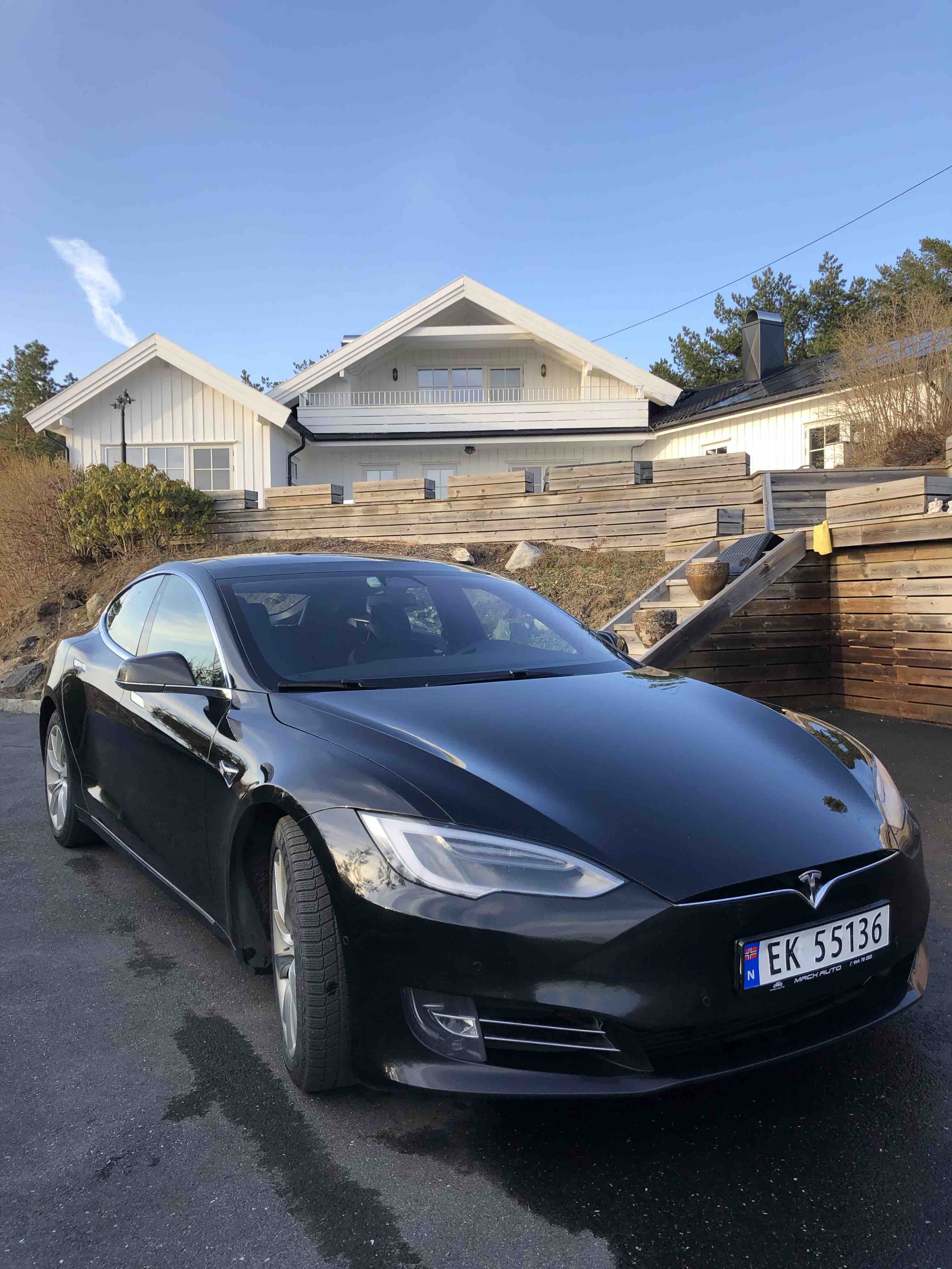 Tesla Model S med GPS