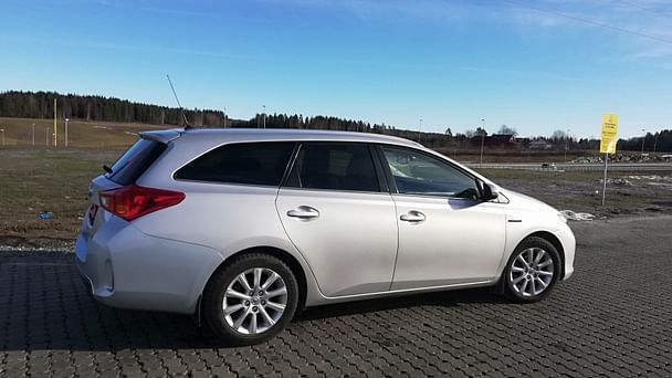 Toyota Auris Break, 2015, Blyfri / Elektrisk (hybrid), automatisk