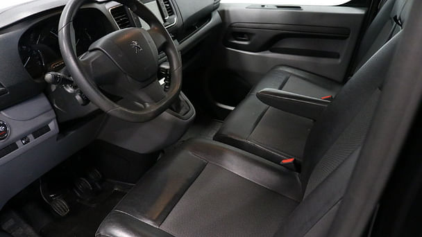 Peugeot Expert med Lydinngang