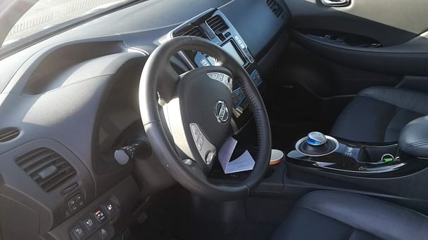 Nissan Leaf med Lydinngang
