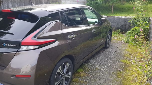 Nissan Leaf med Lydinngang