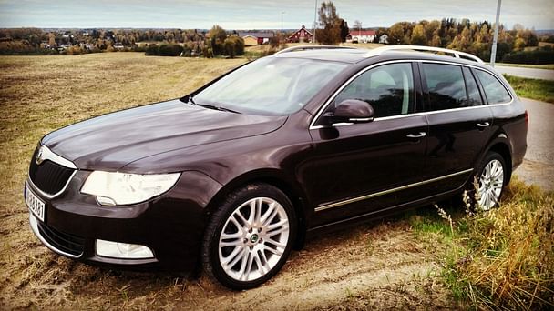 Skoda Superb Combi med Vinterdekk