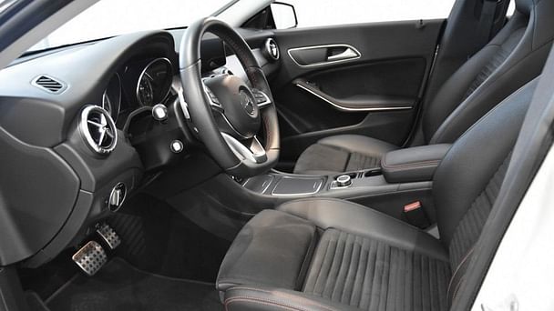 Mercedes Classe CLA Shooting Break med Vinterdekk
