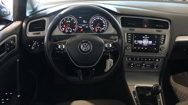 Volkswagen Golf Kombi