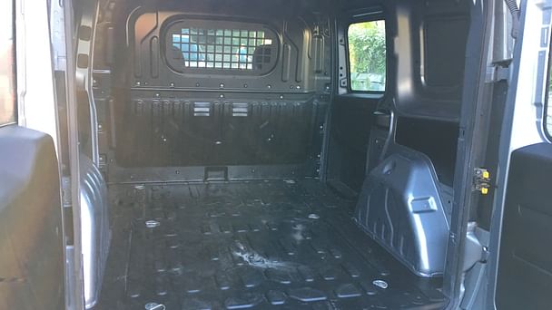Fiat Doblo Cargo med Vinterdekk