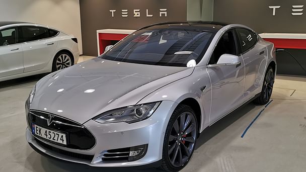 Tesla Model S med GPS