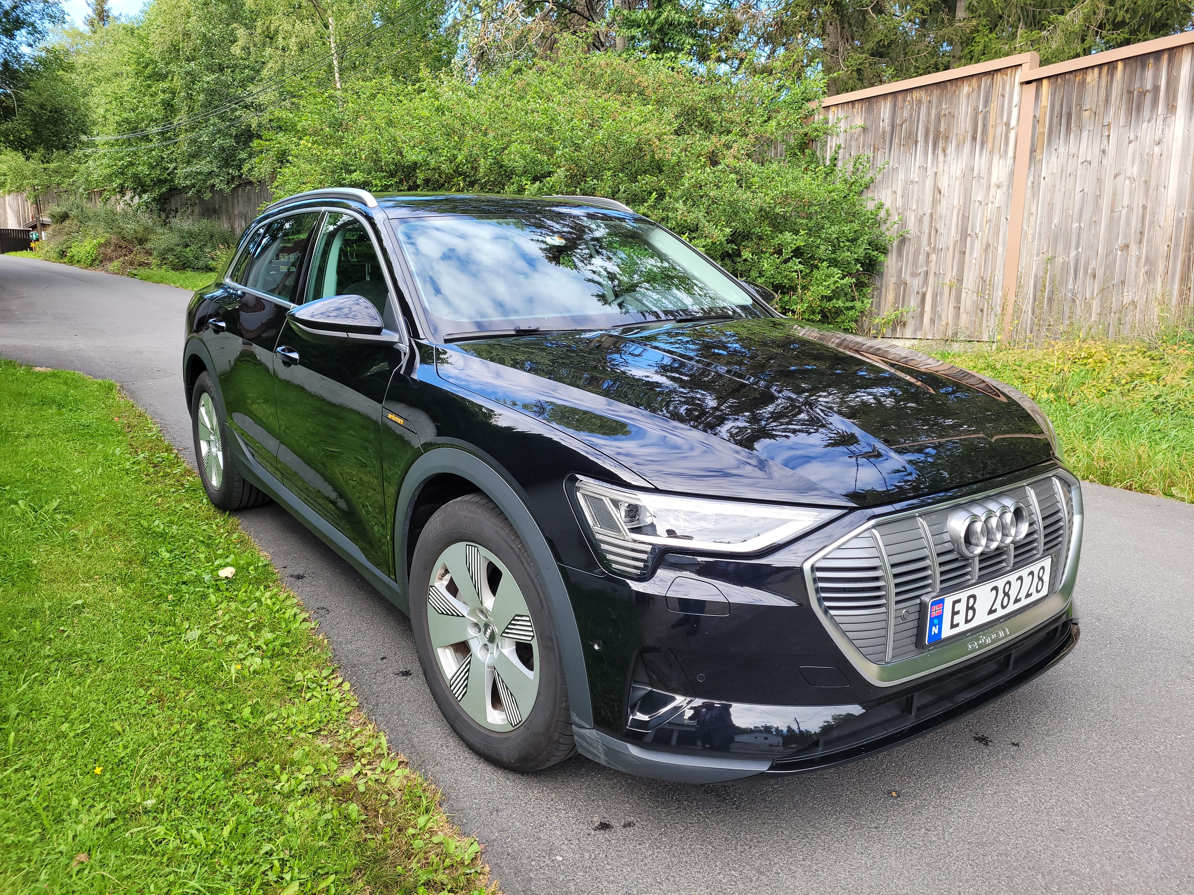 Audi e-tron med GPS
