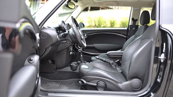 Mini Cooper 3-dører med Cruisekontroll