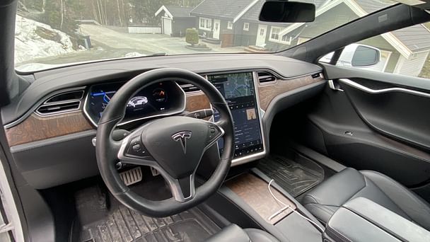 Tesla Model S med Vinterdekk