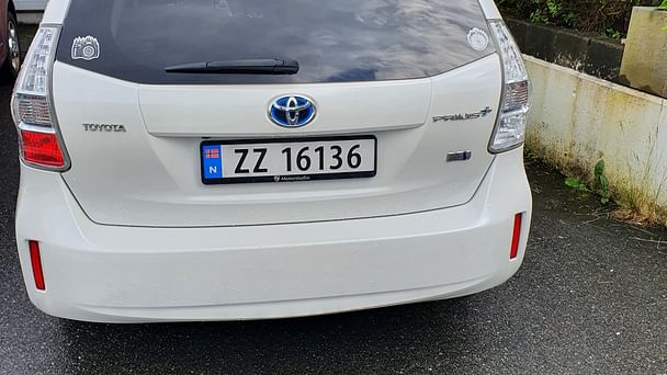 Toyota Prius +