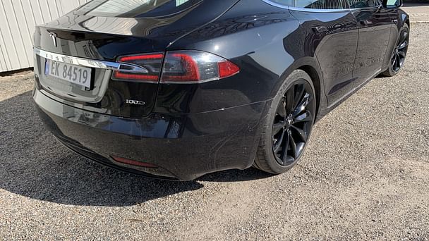 Tesla Model S med GPS