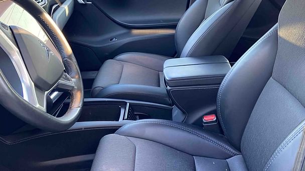 Tesla Model S med Skistativ