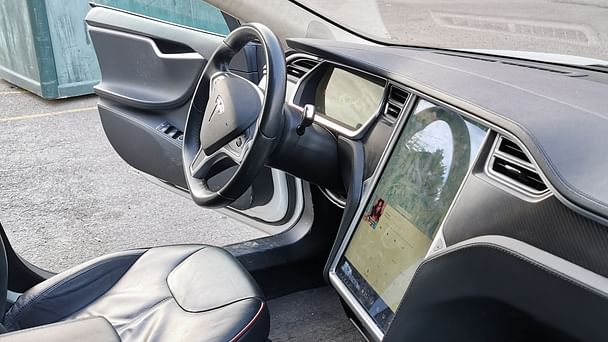 Tesla Model S med Vinterdekk