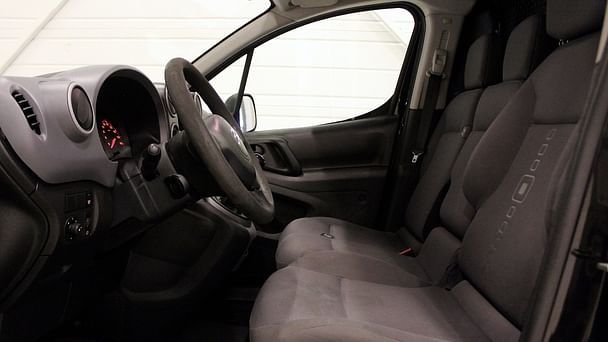 Citroen Berlingo med Lydinngang