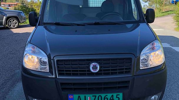Fiat Doblo Cargo med Vinterdekk