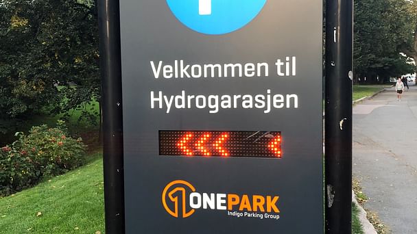 Tesla Model S med Lydinngang