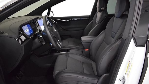 Tesla Model X med Vinterdekk