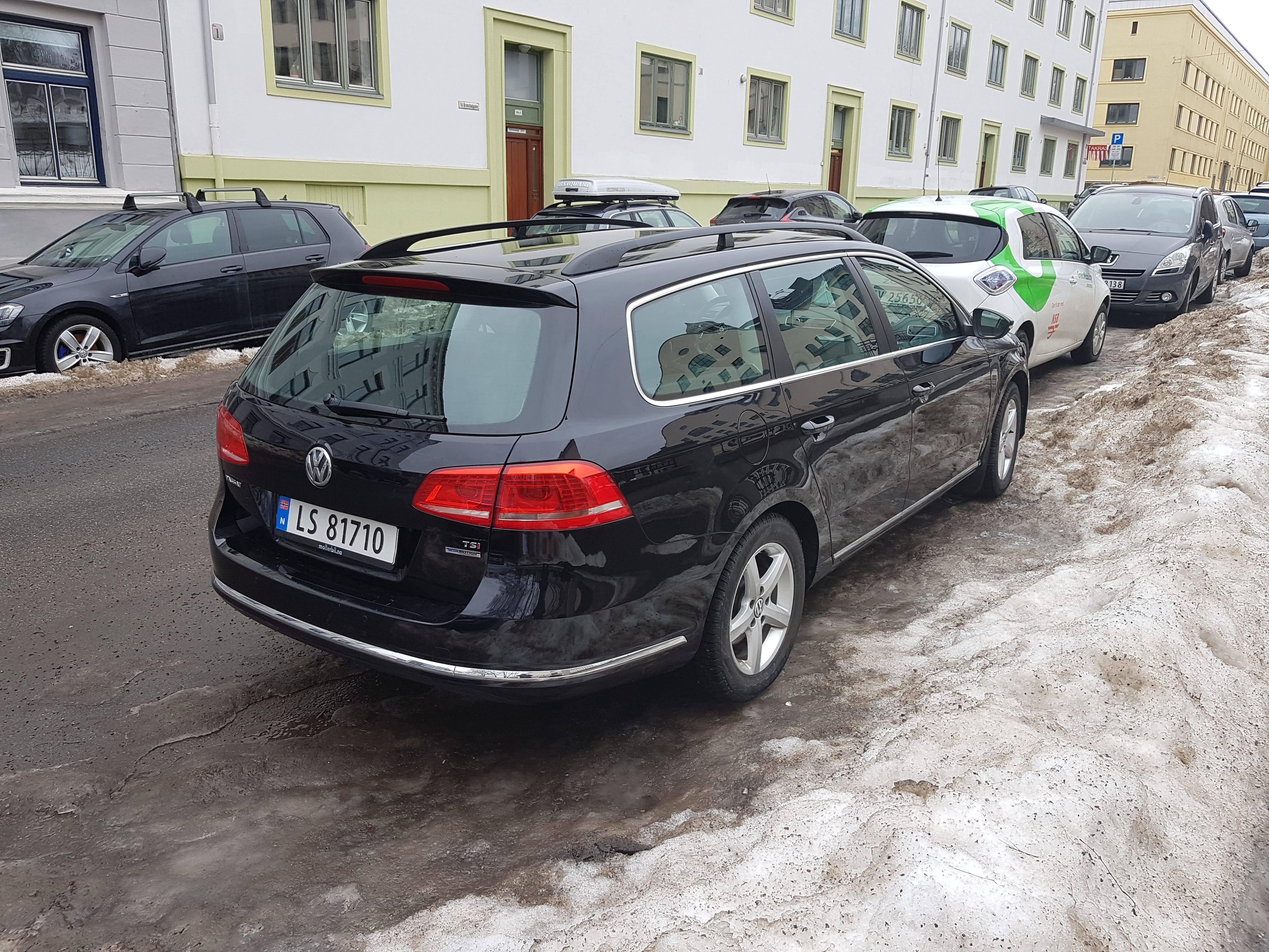 Volkswagen Passat Kombi with Cruise control
