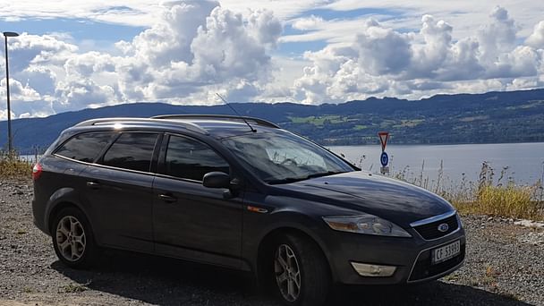 Ford Mondeo SW med Vinterdekk