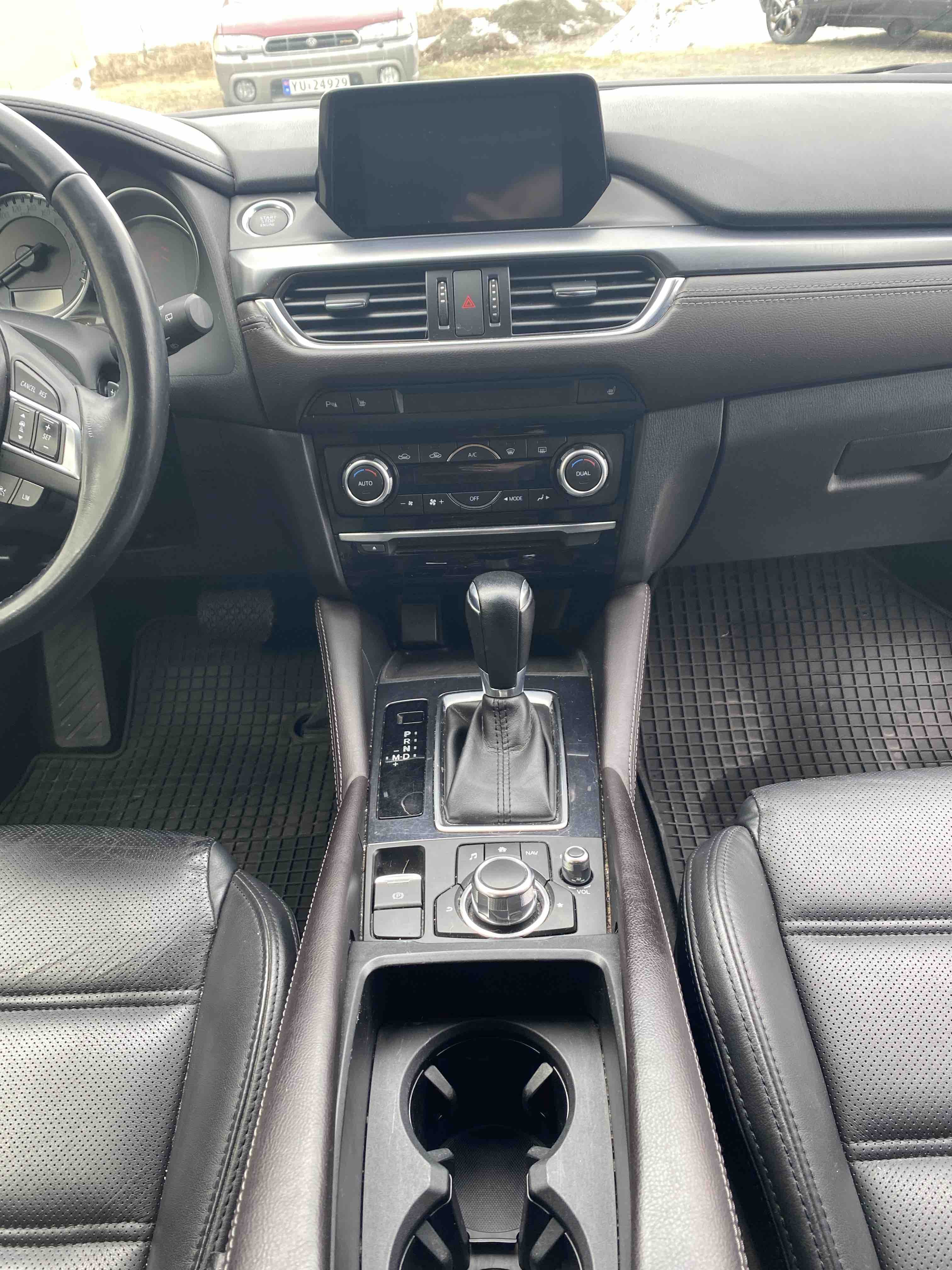 Mazda 6 2.2 diesel, 175HK, stasjonsvogn met Fietsdrager
