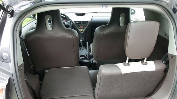 Toyota Iq