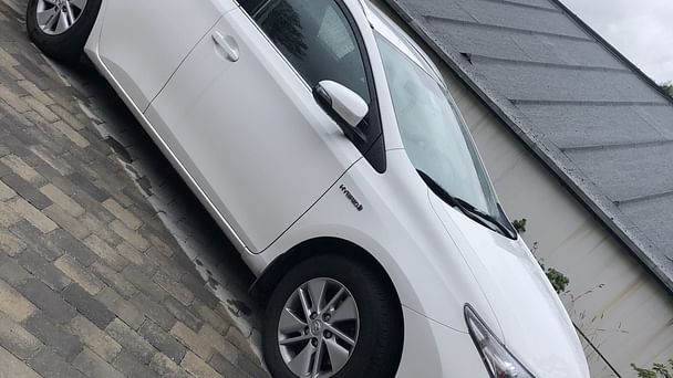 Toyota Auris Break, 2014, Blyfri / Elektrisk (hybrid), automatisk
