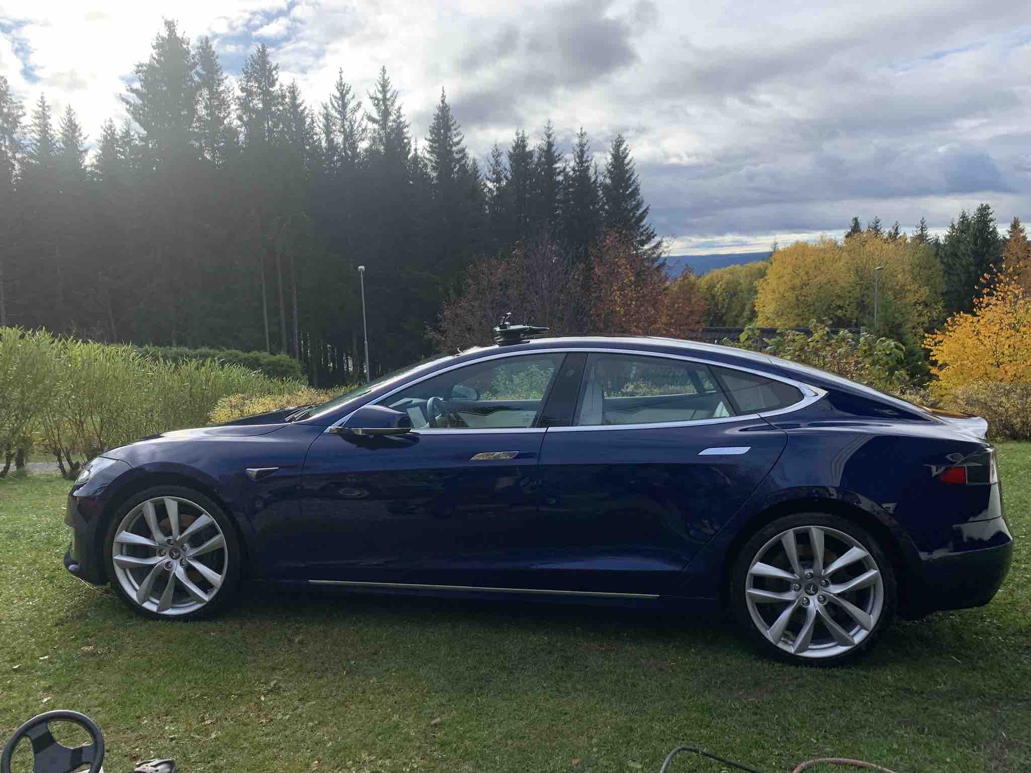 Tesla Model S med Vinterdekk