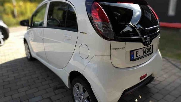 Peugeot iOn