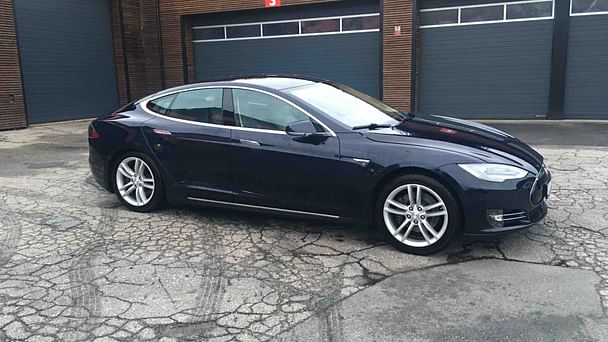 Tesla Model S med GPS