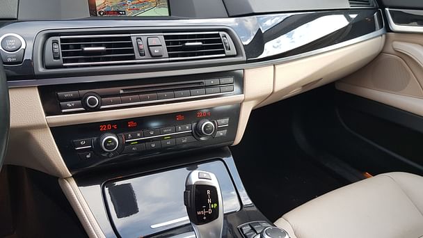 BMW M2 520 touring diesel med Cruisekontroll