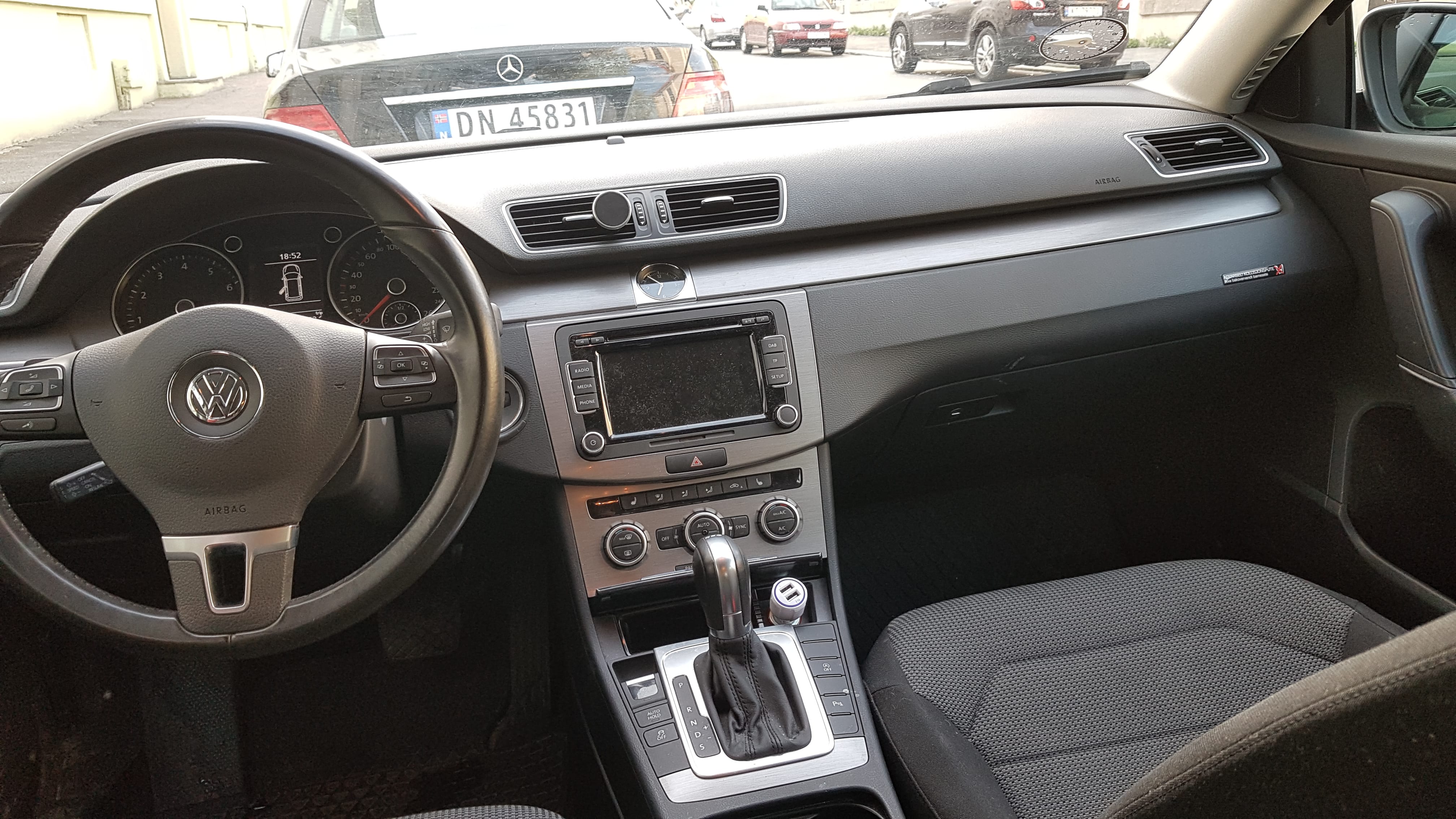 Volkswagen Passat Kombi with Air conditioning