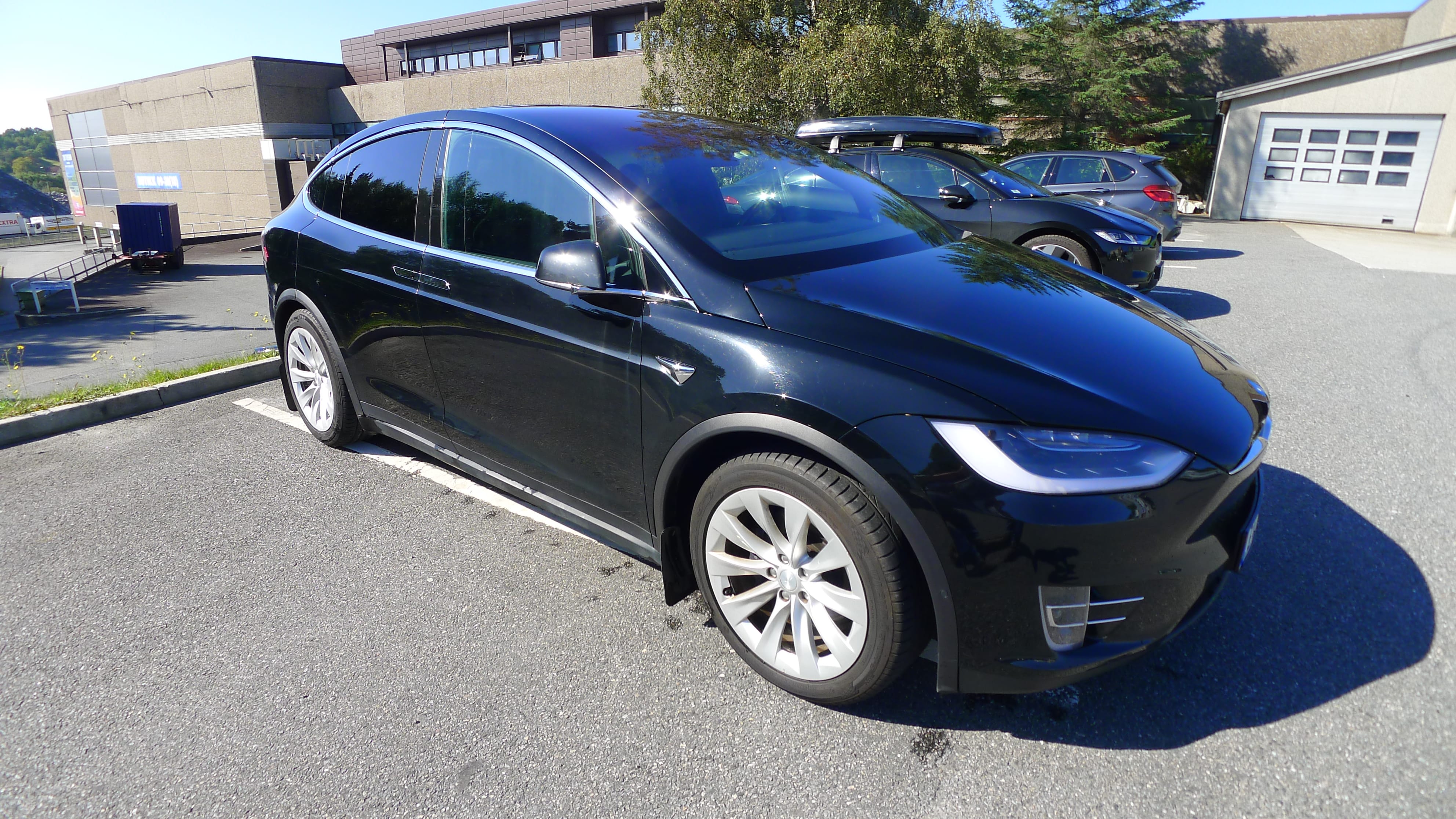 Tesla Model X med Vinterdekk