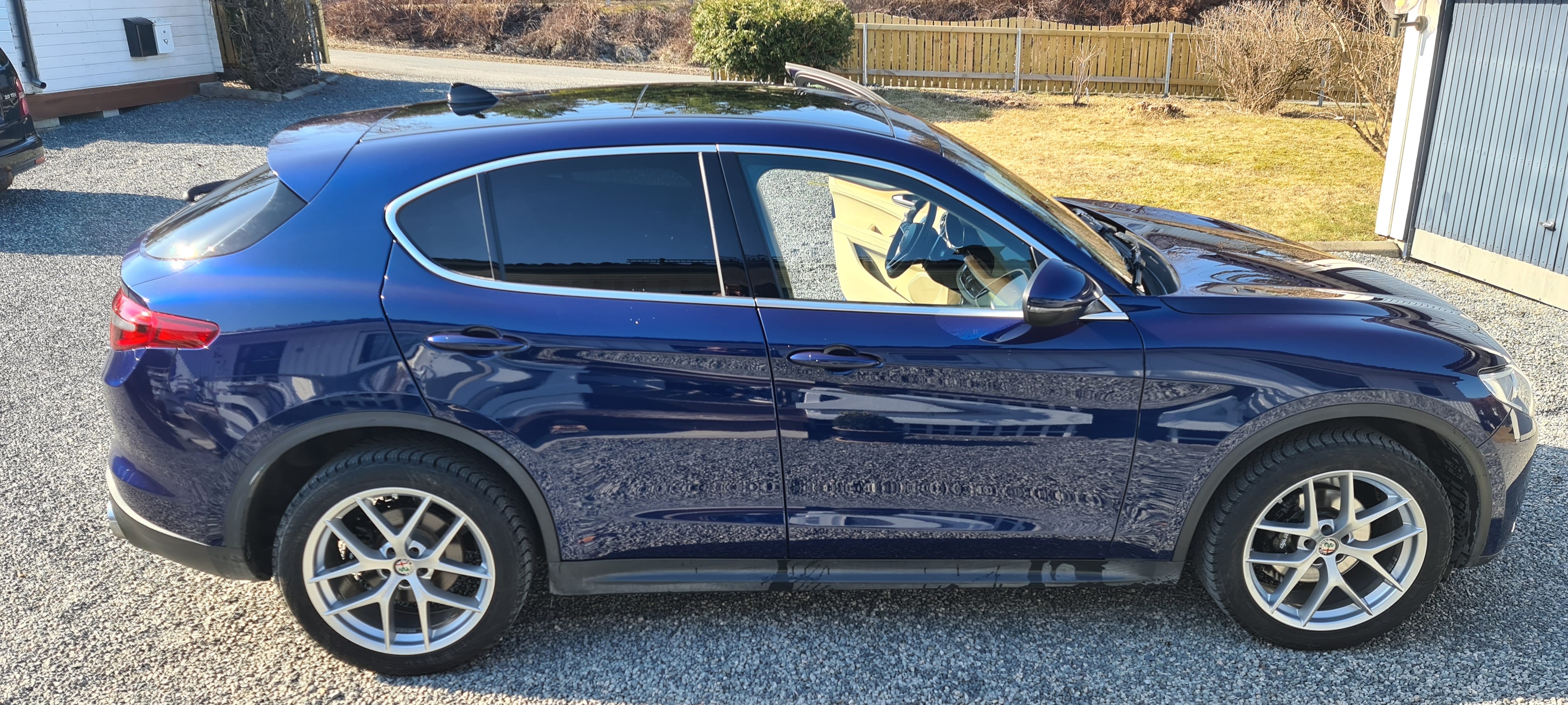 Alfa-Romeo Stelvio med GPS