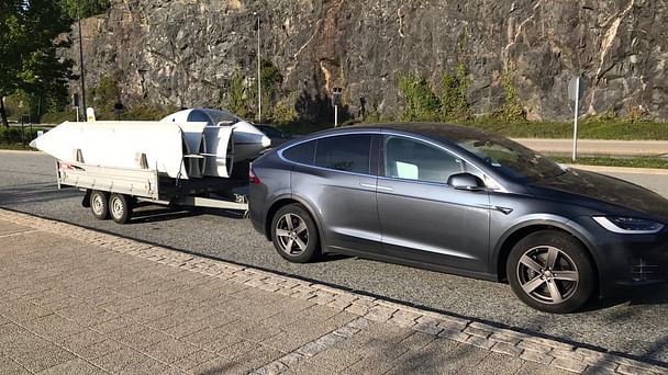 Tesla Model X med GPS