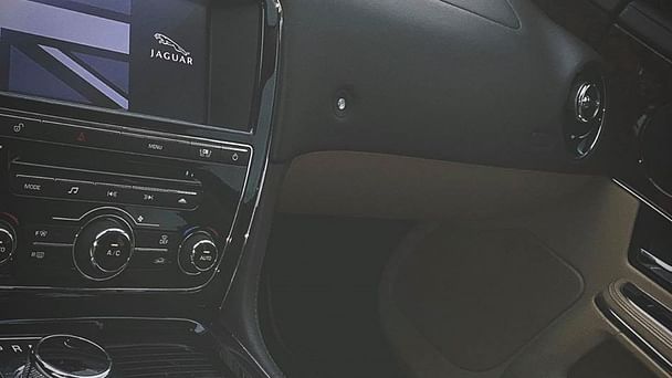 Jaguar XJR