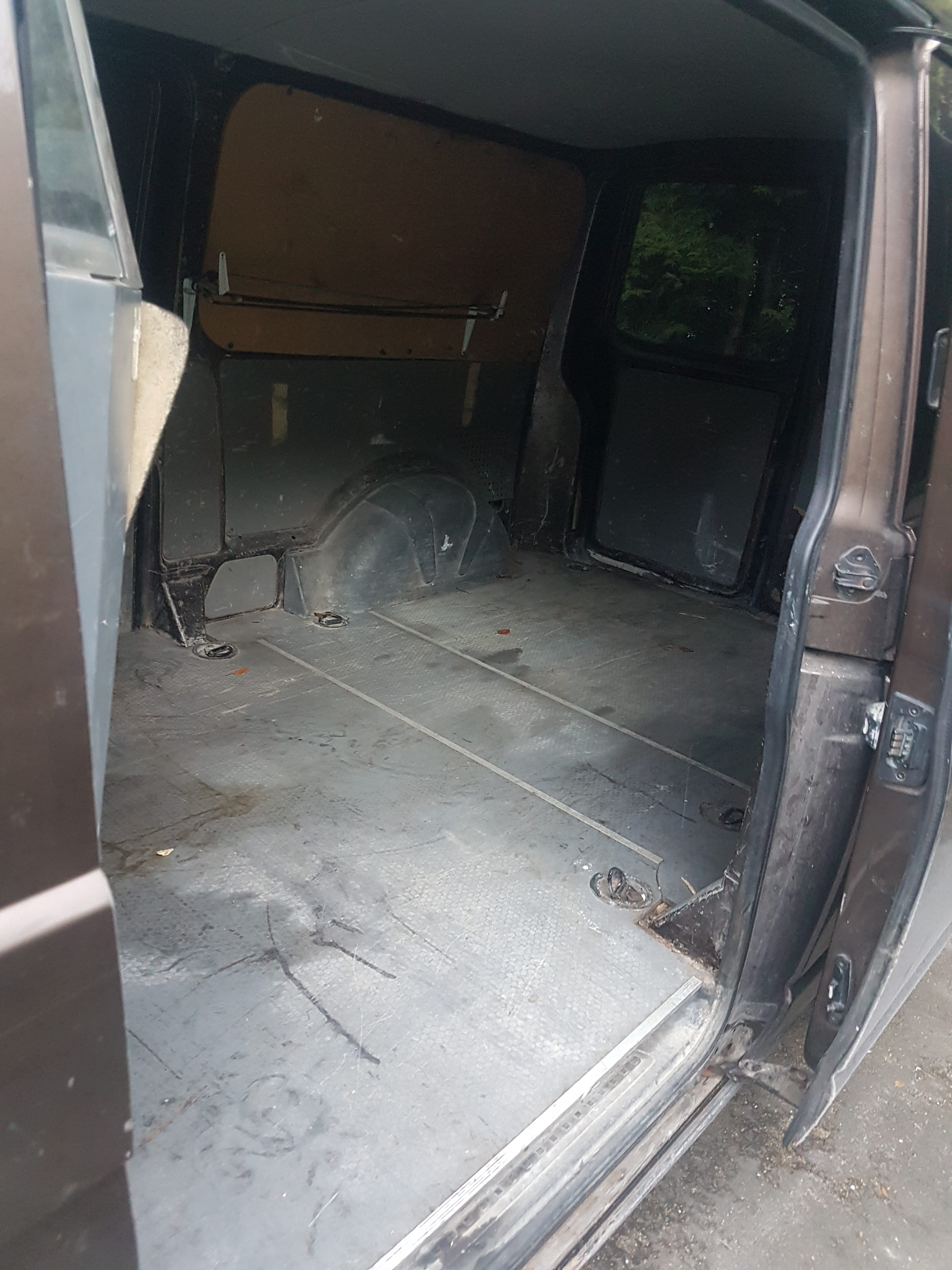 Volkswagen Transporter mit Winterreifen