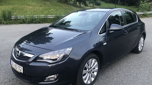 Opel Astra, 2010, Bensin
