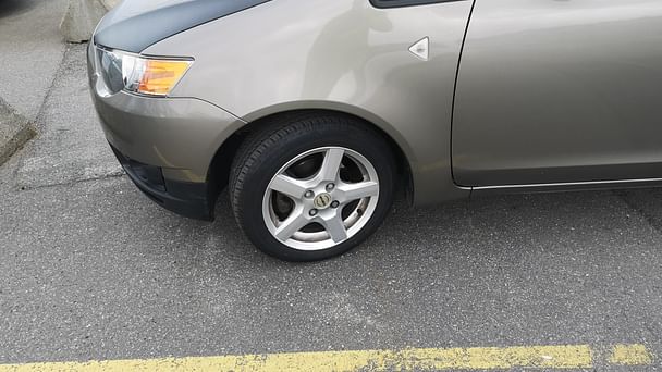 Mitsubishi Colt med Vinterdekk