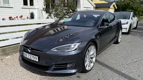 Tesla Model S med GPS