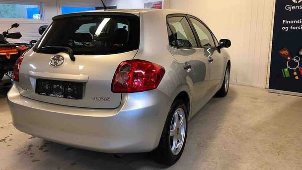 Toyota Auris med Vinterdekk