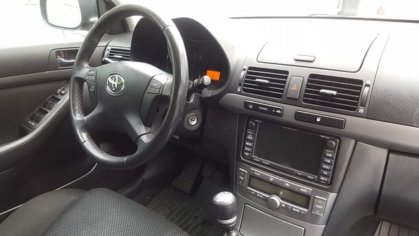 Toyota Avensis SW