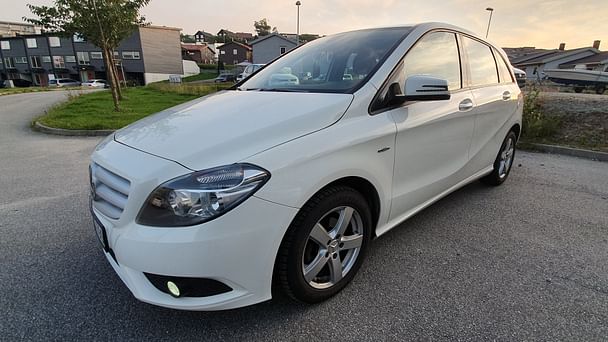 Mercedes Classe B med Vinterdekk