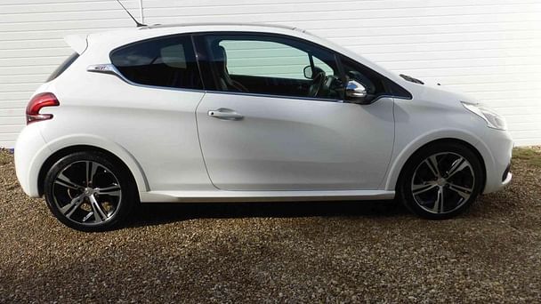 Peugeot 208, 2012, Bensin