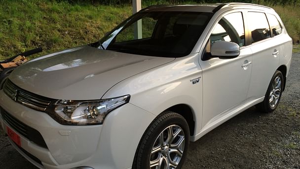Mitsubishi Outlander, 2015, Blyfri / Elektrisk (hybrid), automatisk