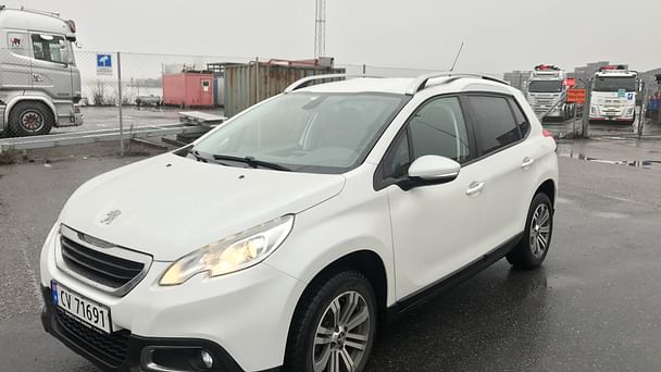 Peugeot 2008 med Lydinngang